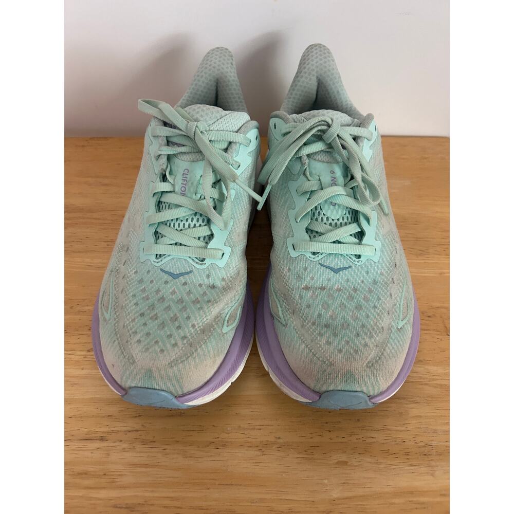 HOKA One One Clifton 9 Sneakers - WIDE Women's size 7 Light Blue Purple Midsole - Picture 3 of 9